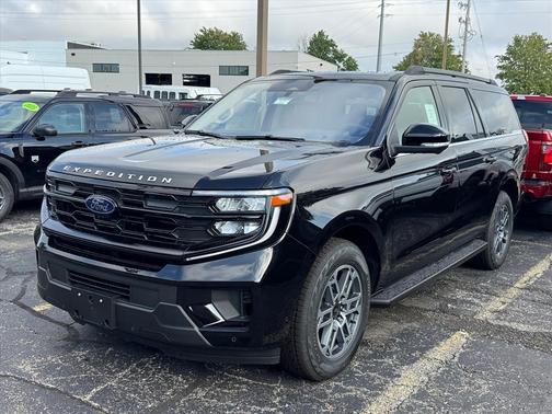2025 Ford Expedition Max Active 4x4