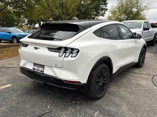 2025 Ford Mustang Mach-E Premium