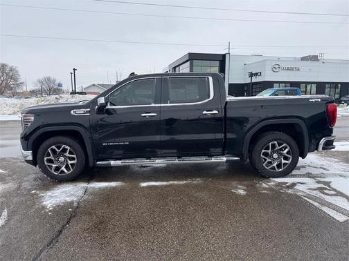 2022 GMC Sierra 1500 SLT