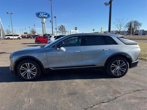 2024 Cadillac LYRIQ Luxury