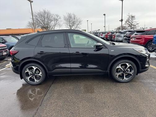 2026 Ford Escape ST-Line Select