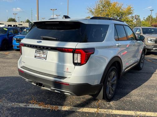 2025 Ford Explorer Active