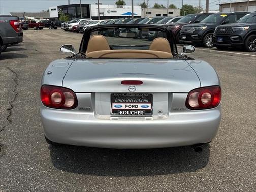 2001 Mazda MX-5 Miata Base