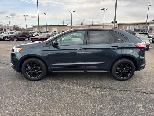 2024 Ford Edge SE