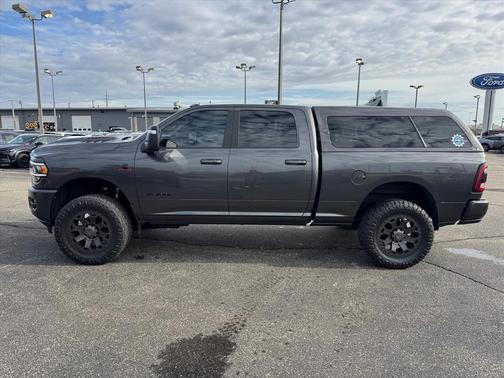 2023 RAM 3500 Laramie Crew Cab 4x4 6'4' Box