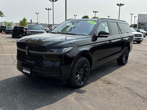 2025 Lincoln Navigator Reserve