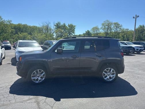 Granite Crystal Metallic Clearcoat 2018 Jeep Renegade Latitude