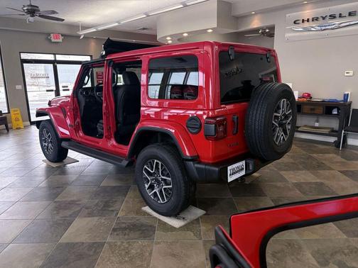 2026 Jeep Wrangler 4-Door Sahara 4x4