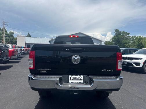 Diamond Black 2024 RAM 2500 Big Horn Crew Cab 4x4 6'4' Box