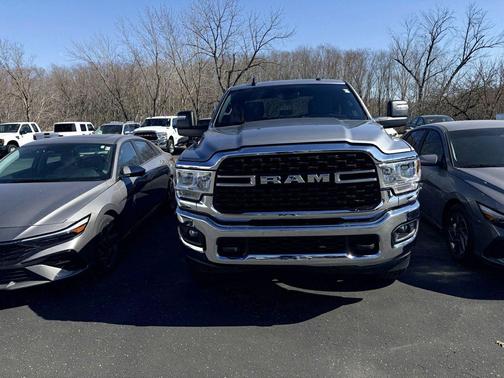 2024 RAM 2500 Big Horn Crew Cab 4x4 6'4' Box