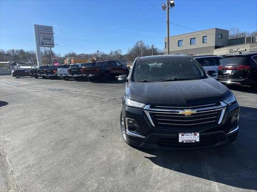 2022 Chevrolet Traverse LT Cloth