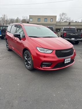 2026 Chrysler Pacifica L