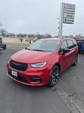 2026 Chrysler Pacifica L