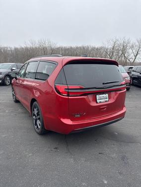 2026 Chrysler Pacifica L