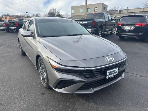 2024 Hyundai ELANTRA SEL
