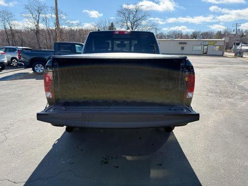 2024 RAM 1500 Classic Warlock Crew Cab 4x4 5'7' Box