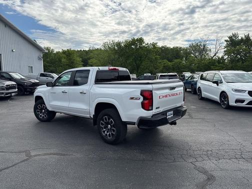Summit White 2024 Chevrolet Colorado Z71
