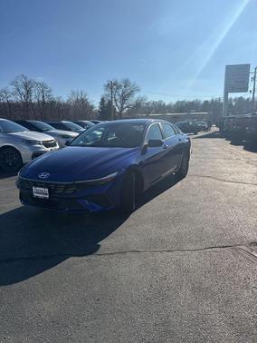 2024 Hyundai ELANTRA SEL