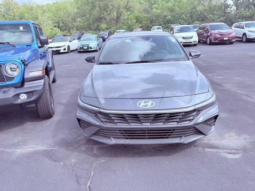 2025 Hyundai ELANTRA Sport