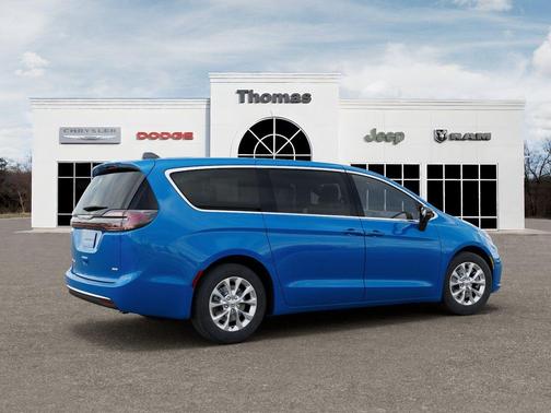 2026 Chrysler Pacifica L