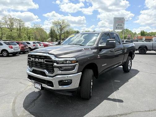 2025 RAM 2500 Big Horn Crew Cab 4x4 6'4' Box