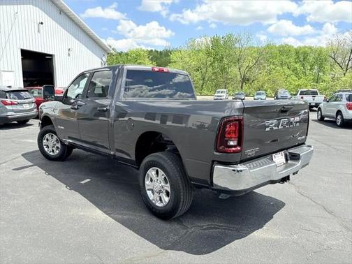 2025 RAM 2500 Big Horn Crew Cab 4x4 6'4' Box