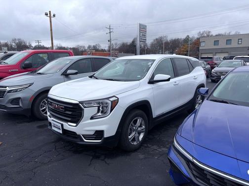 2024 GMC Terrain SLE