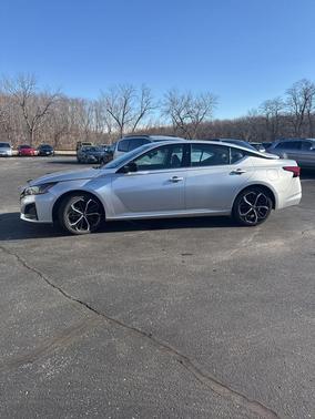2024 Nissan Altima SR FWD