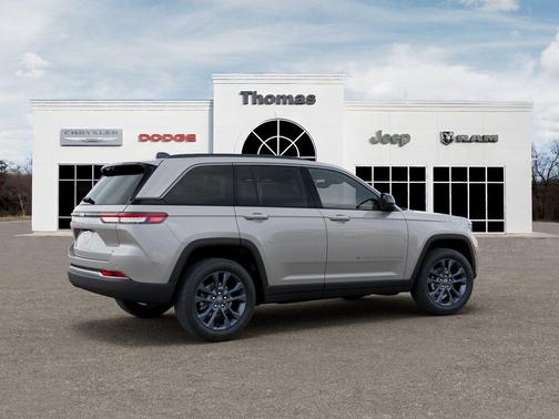 Silver Zynith 2026 Jeep Grand Cherokee Limited