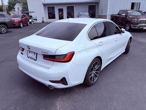 2019 BMW 330 xDrive