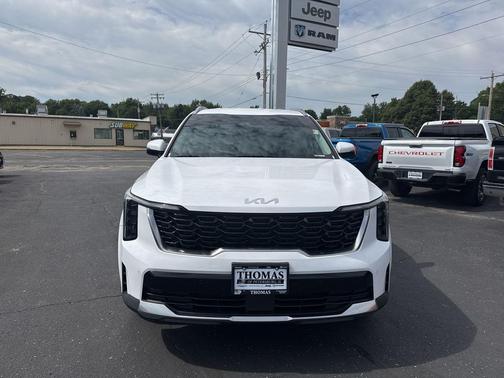 Glacial White Pearl 2024 Kia Sorento S