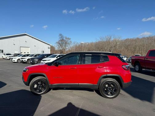 2023 Jeep Compass Trailhawk