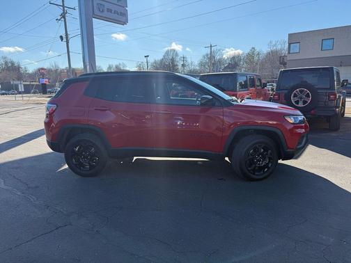 2023 Jeep Compass Trailhawk
