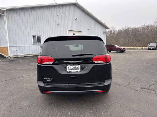 2026 Chrysler Voyager LX