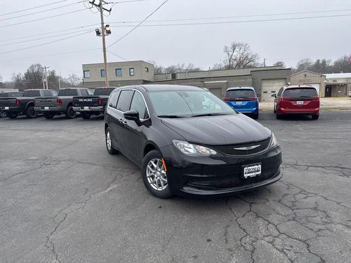 2026 Chrysler Voyager LX