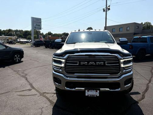 2021 RAM 2500 Laramie Crew Cab 4x4 6'4' Box