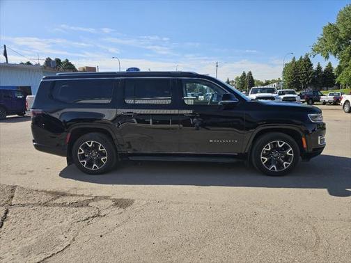 2023 Jeep Wagoneer L Series III 4x4