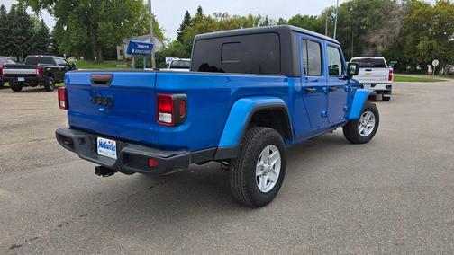 2022 Jeep Gladiator Sport S