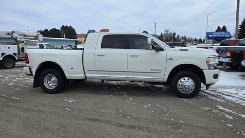 2022 RAM 3500 Limited Mega Cab 4x4 6'4' Box