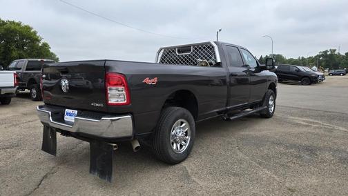 2024 RAM 2500 Tradesman Crew Cab 4x4 8' Box