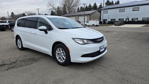 2020 Chrysler Voyager LX