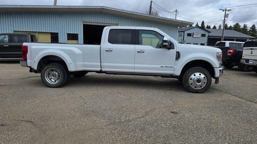 OXFORD WHITE 2022 Ford F-450 King Ranch