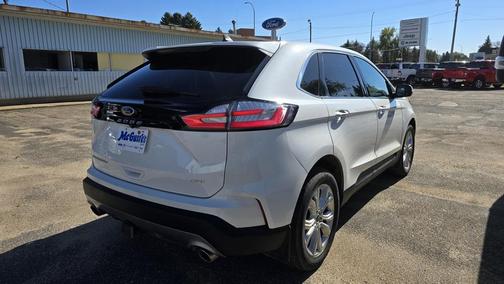 2023 Ford Edge Titanium