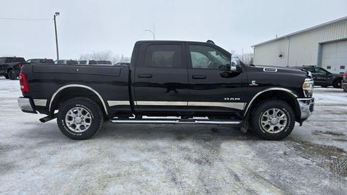 2023 RAM 2500 Laramie Crew Cab 4x4 6'4' Box