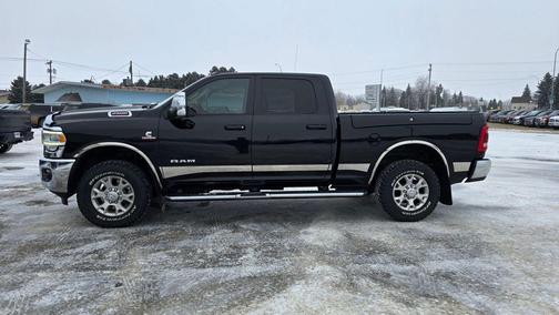 2023 RAM 2500 Laramie Crew Cab 4x4 6'4' Box