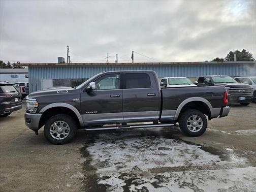 2022 RAM 2500 Laramie Crew Cab 4x4 6'4' Box