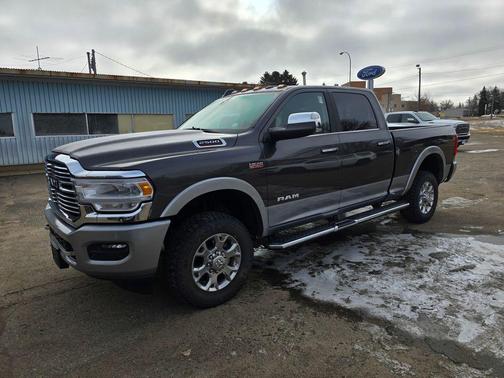 2022 RAM 2500 Laramie Crew Cab 4x4 6'4' Box