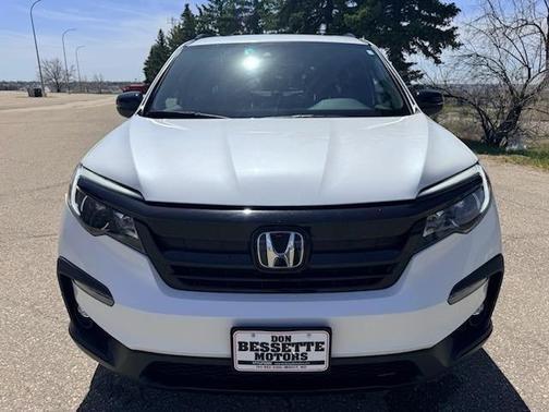 Platinum White Pearl 2022 Honda Pilot AWD TrailSport