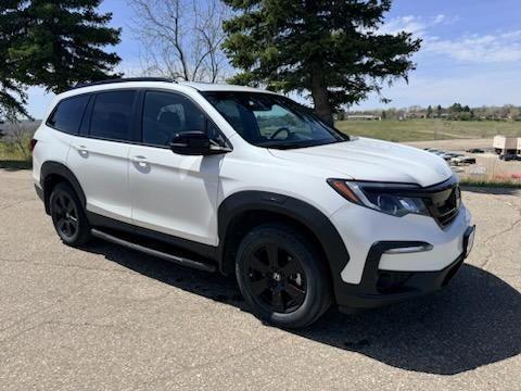 Platinum White Pearl 2022 Honda Pilot AWD TrailSport