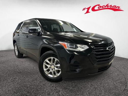 Mosaic Black Metallic 2019 Chevrolet Traverse LS
